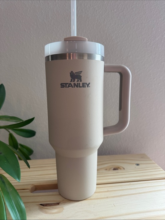 Stanley Other - Stanley Matte Taupe with Handle and Straw